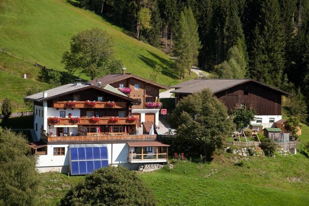 Berggasthof-Ferienbauernhof Habersatt Альтенмаркт  Экстерьер фото